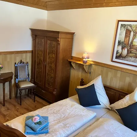 ホームステイ Gaestehaus Zur Burggraefin *