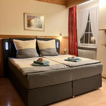 Gaestehaus Zur Burggraefin マンダーシャイト